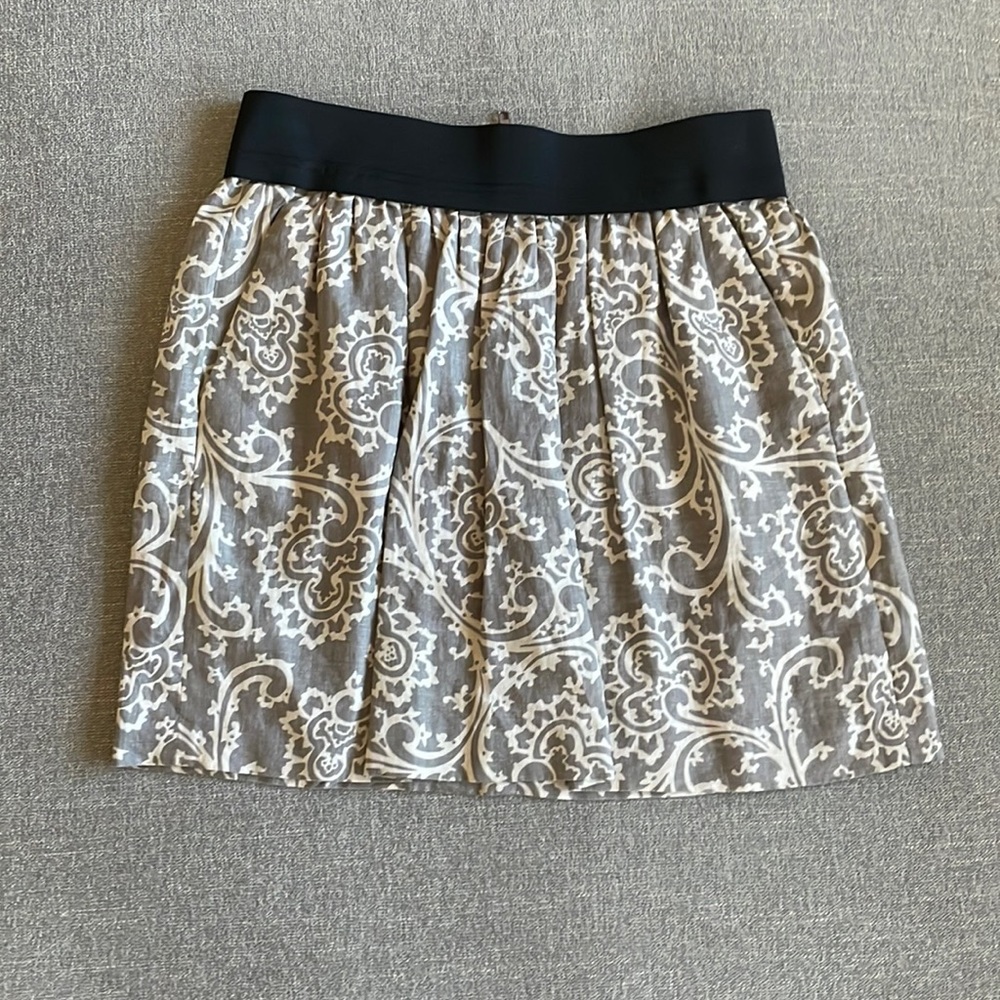 Ann Taylor Loft Grey and white skirt